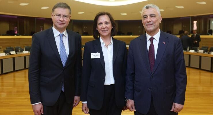 AB ile Gümrük Birliği ekonomik ilişkilerin anahtarı olacak