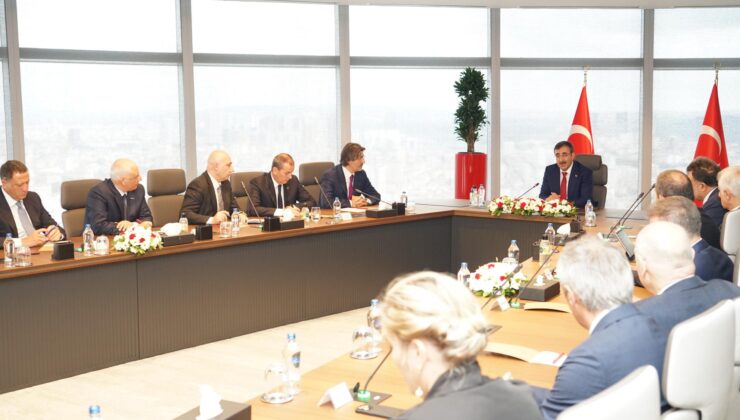 Cevdet Yılmaz, TBB Yönetim Kurulu’nu kabul etti.