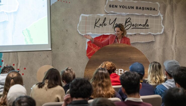 Dünyayı değiştirecek güç gençlerin elinde