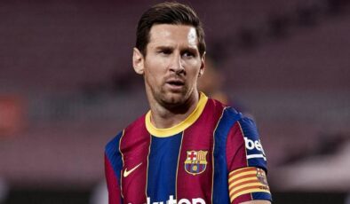 Messi’nin kariyeri için attığı ilk imzalı peçete açık artırmaya çıkıyor