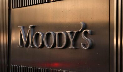 Moody’s Türkiye’nin kredi notunu yükseltti