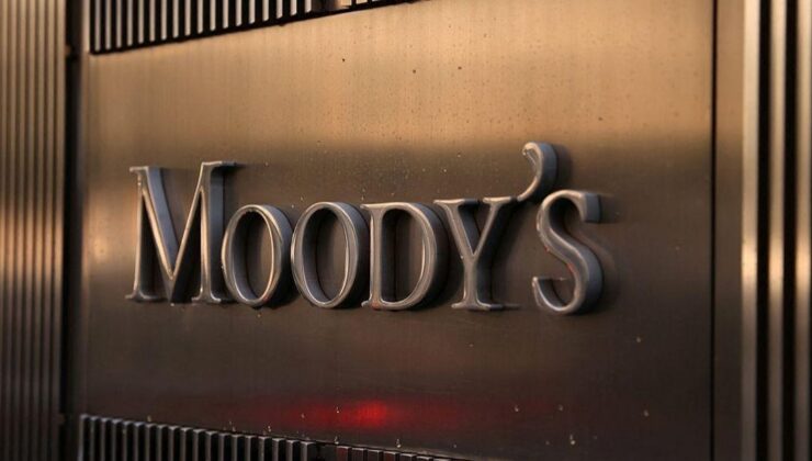 Moody’s Türkiye’nin kredi notunu yükseltti