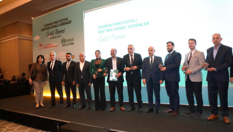 Tarıma gönül verenlere ödülleri verildi