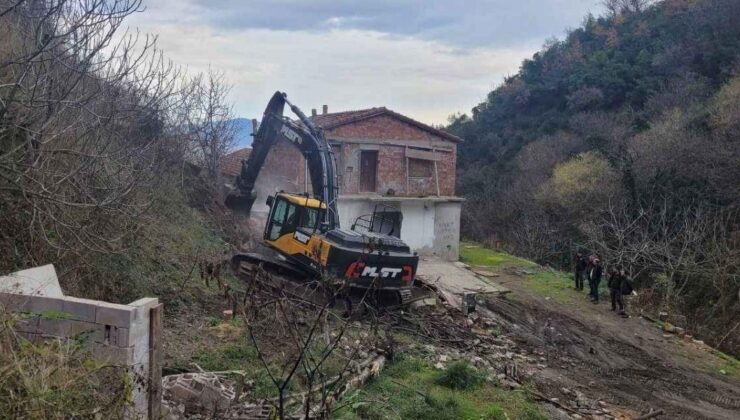 Ormanlarda kaçak yapılar hiçbir karar olmaksızın yıkılacak