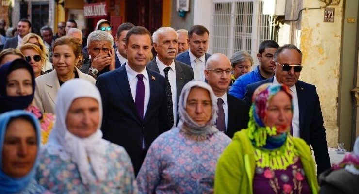 Zeytinyağının bahçesinde festival başladı