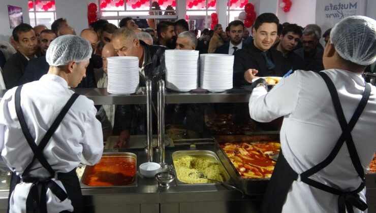 Erdemli’de halk lokantası açıldı: 3 çeşit yemek 80 TL