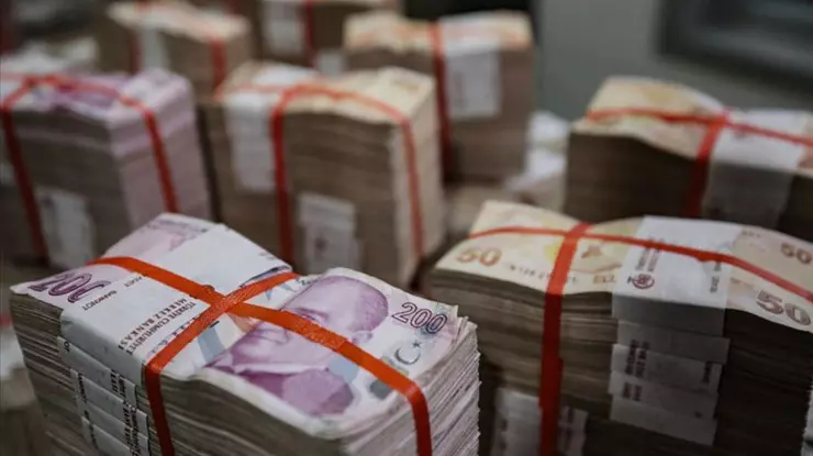Hazine 49,3 milyar lira borçlandı