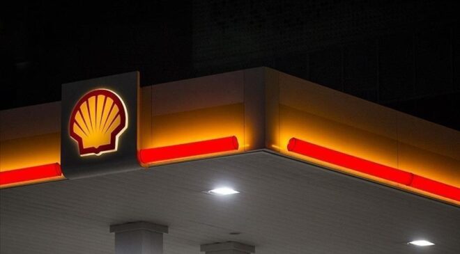 Shell LNG üretim tahminini aşağı çekti, hisseleri yüzde 2 değer kaybetti