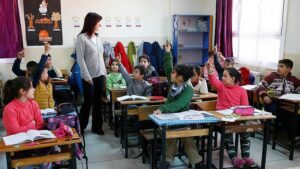 2025 zamlı öğretmen maaşı en düşük kaç tl