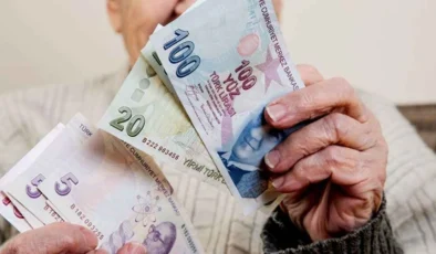 Emeklinin zam farkı bugün hesaplarda