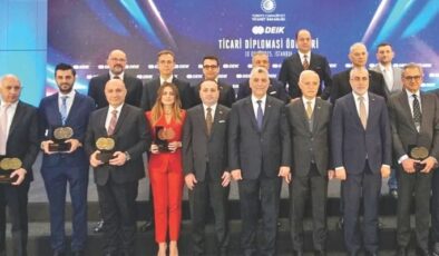 DEİK’te ödülleri kadın için çalışanlar aldı