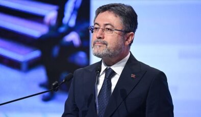 Bakan Yumaklı 3 bin 105 yangın işçisi ve 3 bin 477 destek personeli alınacağını duyurdu