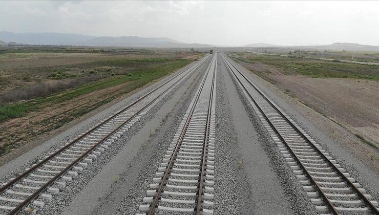 Türkiye’nin Orta Koridor’daki demir yolu projeleri için ihale ilanına çıkıldı
