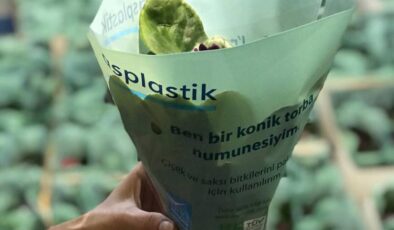As Plastik liderlik loltuğuna oturdu