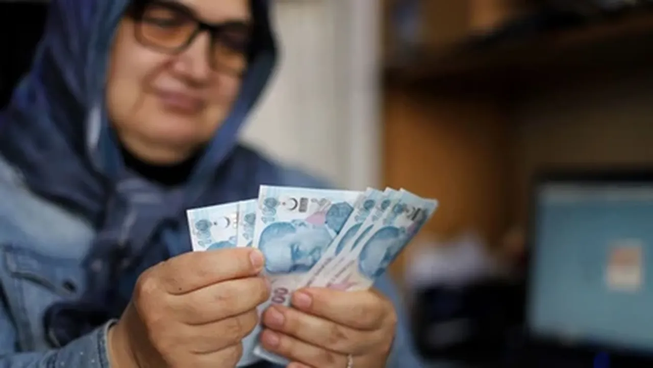 Ev hanımlarına emeklilik yasası şartları 2025