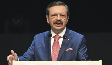 Hisarcıklıoğlu’ndan gümrük vergilerine tepki: “Duvar örülen bir dünya istemiyoruz”