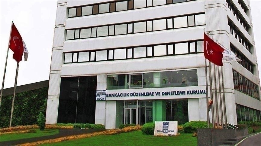Kredi kartı yıllık ücreti yasal mı 2025