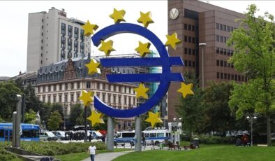 Euro Bölgesi’nde yıllık enflasyon hedefin üstünde
