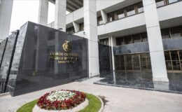 Merkez Bankası faizi sabit tutarsa altın ne olur? Altın yükselir mi, düşer mi?