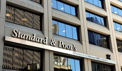 Trump’ın tarifeleri S&P 500 yıl sonu tahminlerini düşürdü
