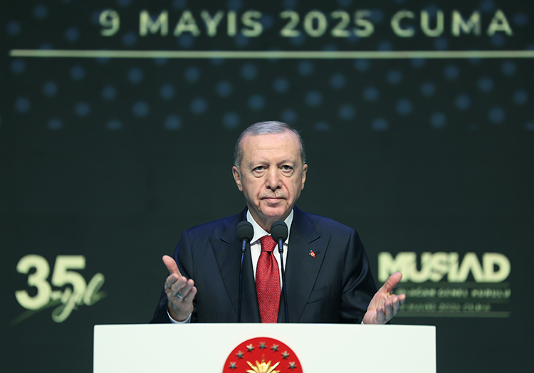 Cumhurbaşkanı Erdoğan: Enflasyon 11 aydır düşüyor, Türkiye küresel fırtınada güçlü ilerliyor