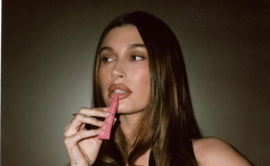 Hailey Bieber Rhode'u sattı mı