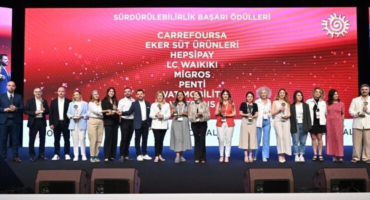Sektör liderleri ve sürdürülebilirlik projeleri ödüllendirildi