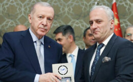 Yücel Koç yılın köşe yazarı seçildi