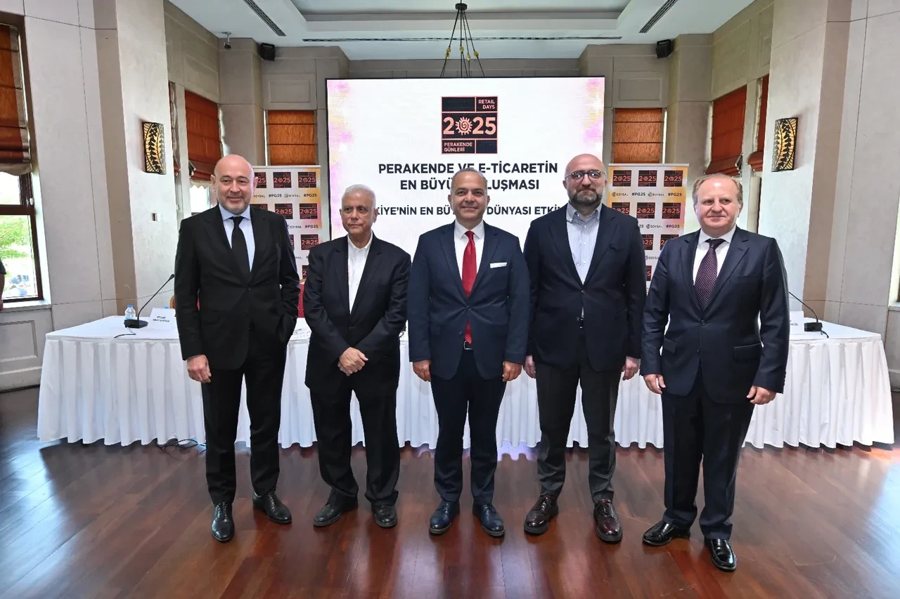 Asgari ücrete ara zam işverenlerin de konusu! Perakende Günleri 2025’te konuşuldu