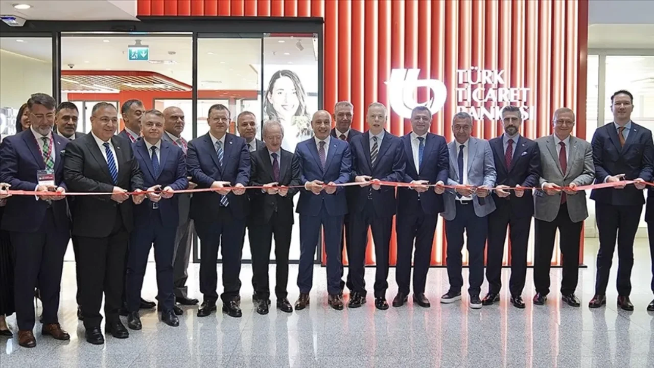 türk ticaret bankası'nın sahibi kim kaç yıl aradan sonra faaliyete başladı