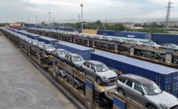 Marmaray ile otomobiller boğazı trenle geçti