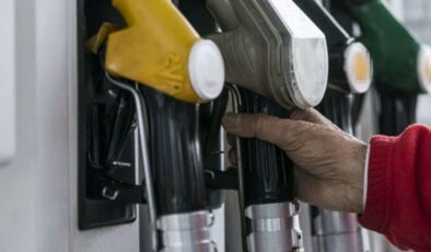 Benzin fiyatlarına büyük zam: Litre fiyatı bazı şehirlerde 50 TL’yi aşacak!