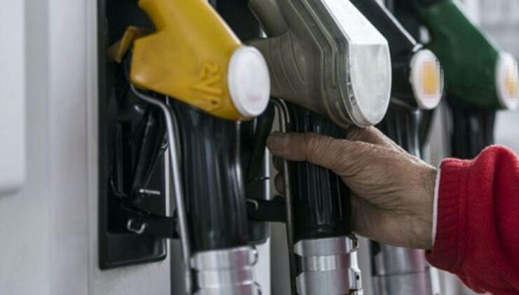 Benzin fiyatlarına büyük zam: Litre fiyatı bazı şehirlerde 50 TL’yi aşacak!