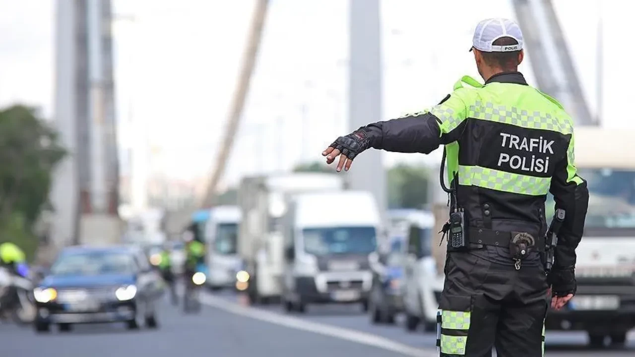 Yeni trafik cezaları yürürlüğe girdi mi 2025