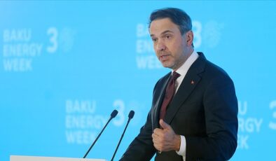 Bakan Bayraktar, Azerbaycan’da petrol ve doğal gaz üretimimizi artıracak adımı duyurdu
