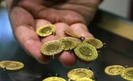 Altın fiyatlarındaki düşüş Fed Başkanı Powell’a yönelik belirsizlikle başladı