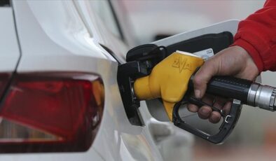 Petrol düşüyor, güncel akaryakıt fiyatları zamlanıyor!