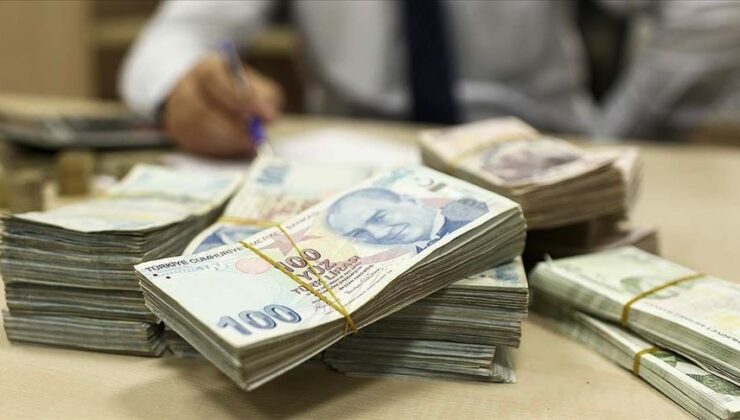 Bütçe ilk altı ayda 980,5 milyar TL açık verdi