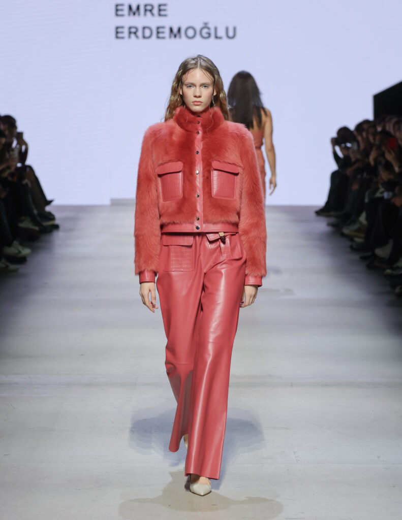 Cennetin batısında kadının devrimi başlıyor! 3 1755239839 VB1 5761