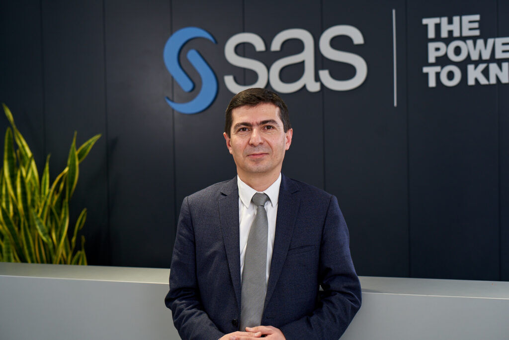 1756278372 SAS T rkiye ve Orta Asya Genel M d r Rasim E ri