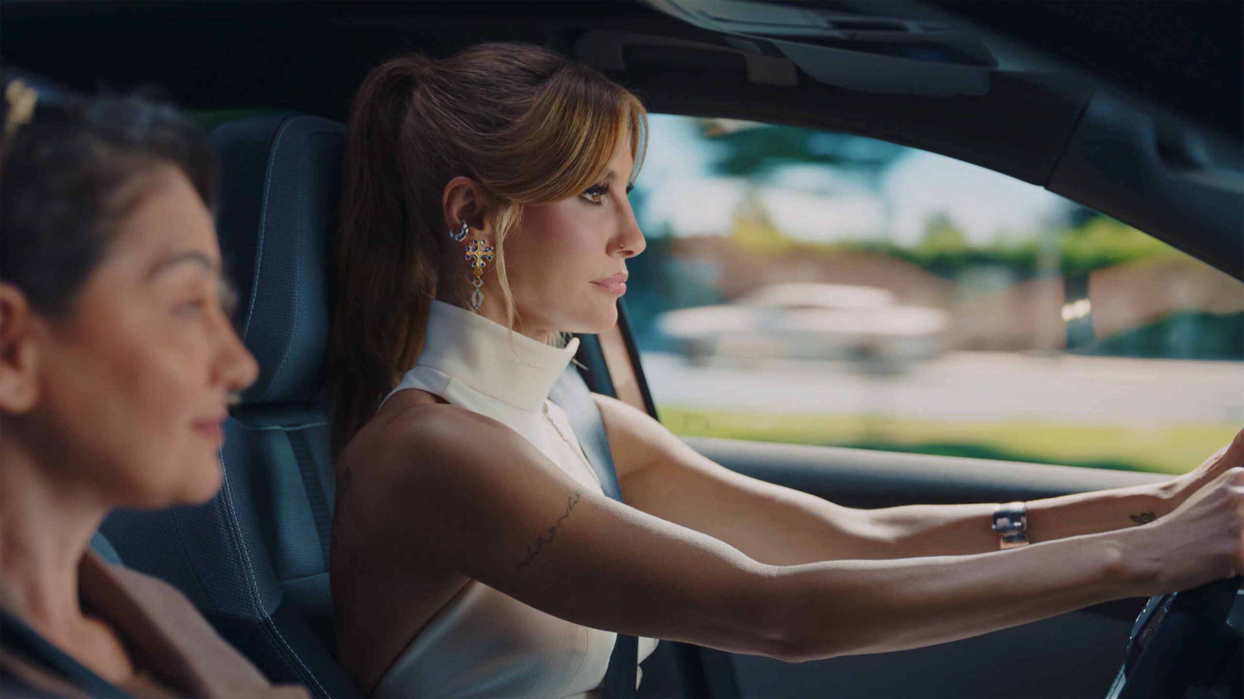 Opel Grandland elektrikli özellikleri Go Grand kampanyası çağla şikel