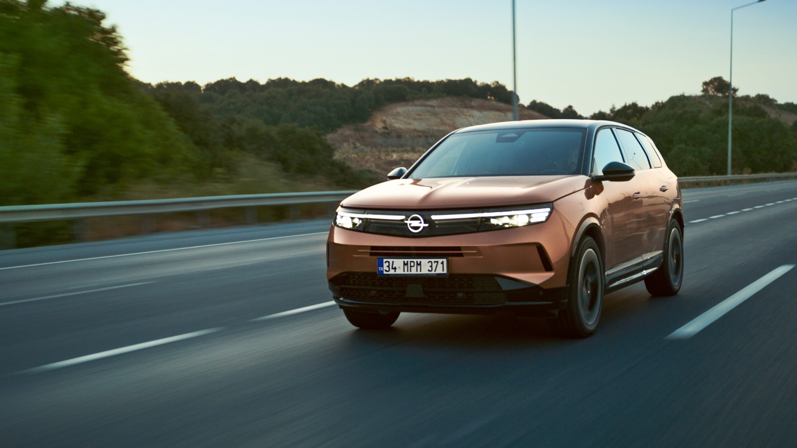 Opel Grandland elektrikli özellikleri Go Grand kampanyası çağla şikel