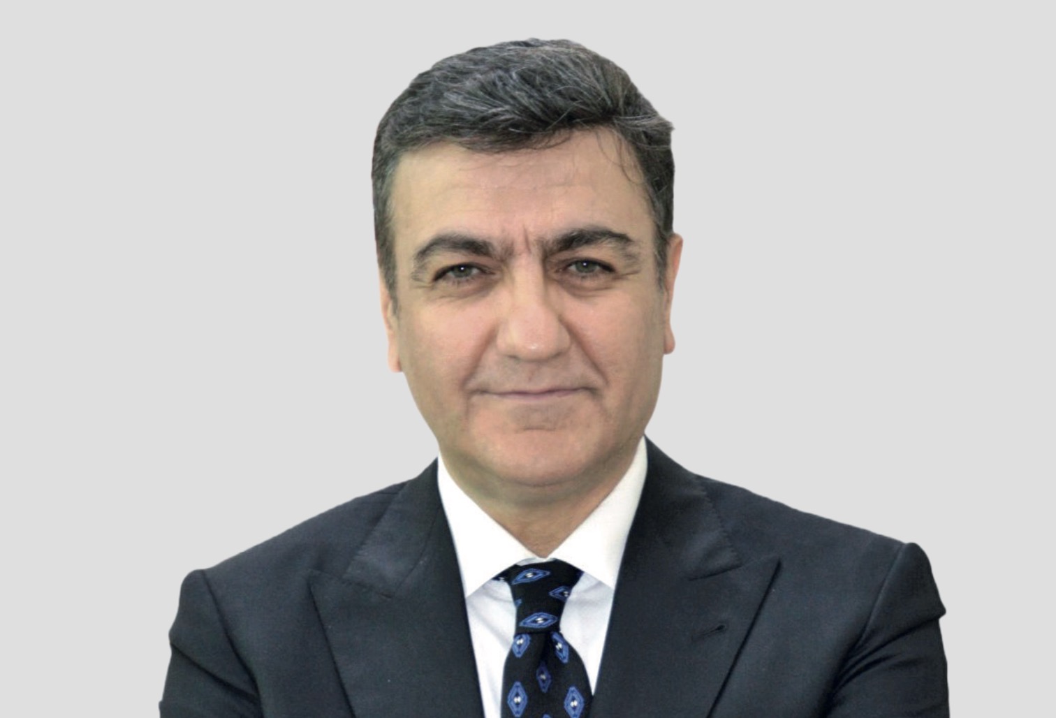 İstanbul Yeni Yüzyıl Üniversitesi Rektörü Prof. Dr. Yaşar Hacısalıhoğlu: Gençler kendi yolunu çizmeli 3 İstanbul Yeni Yüzyıl Üniversitesi Rektörü Prof. Dr. Yaşar Hacısalıhoğlu: Gençler kendi yolunu çizmeli