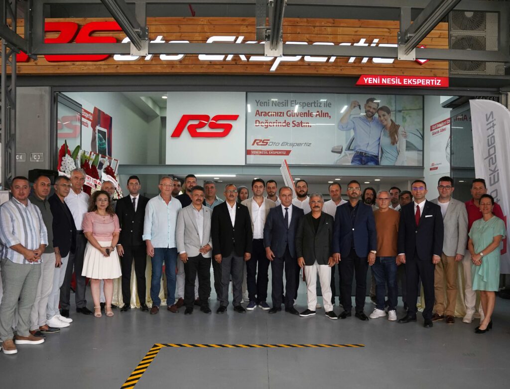 RS oto ekspertiz, otostat’ı teknolojiyle tanıştırdı. 3 RS Oto Ekspertiz Otostat Acilisi2 1