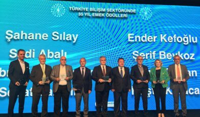 Bilişim 500 ödülleri sahiplerini buldu