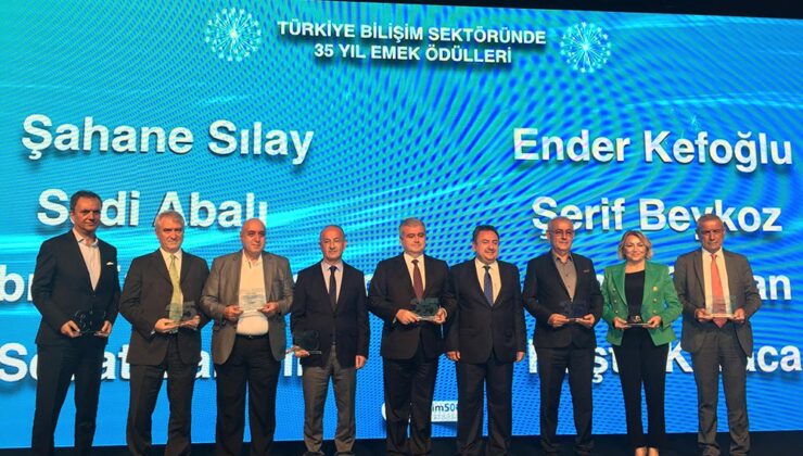 Bilişim 500 ödülleri sahiplerini buldu