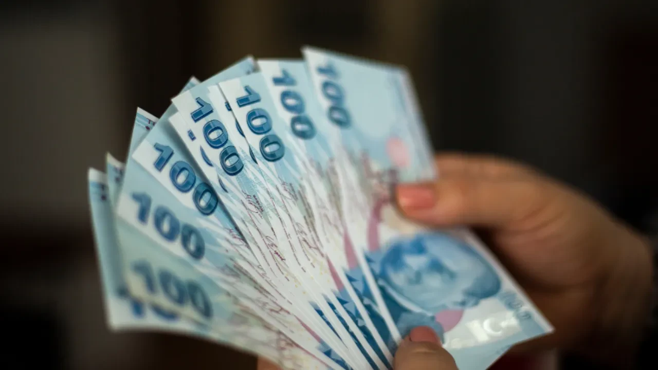 Emekliye en çok promosyon veren bankalar 2025 Ağustos güncel Albaraka, Şekerbank, Akbank, Garanti BBVA, Vakıfbank oranları