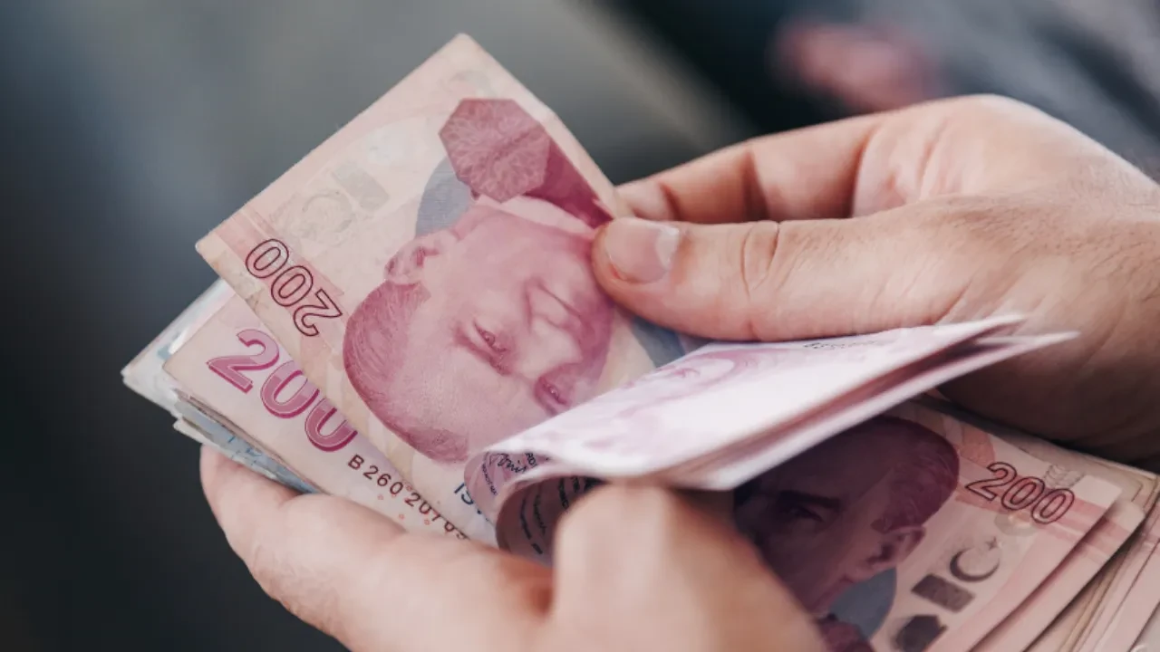 Emekliye en çok promosyon veren bankalar 2025 Ağustos güncel Albaraka, Şekerbank, Akbank, Garanti BBVA, Vakıfbank oranları