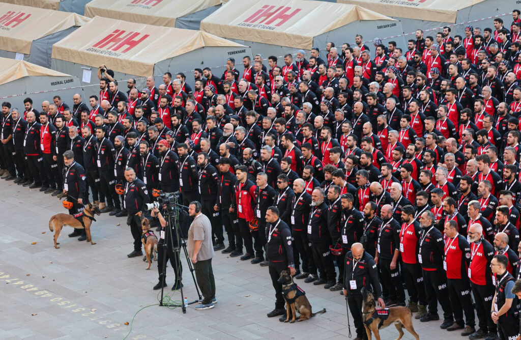 6,8'lik deprem senaryosuna İHH'dan tam not 7 ihh deprem tatbikatı