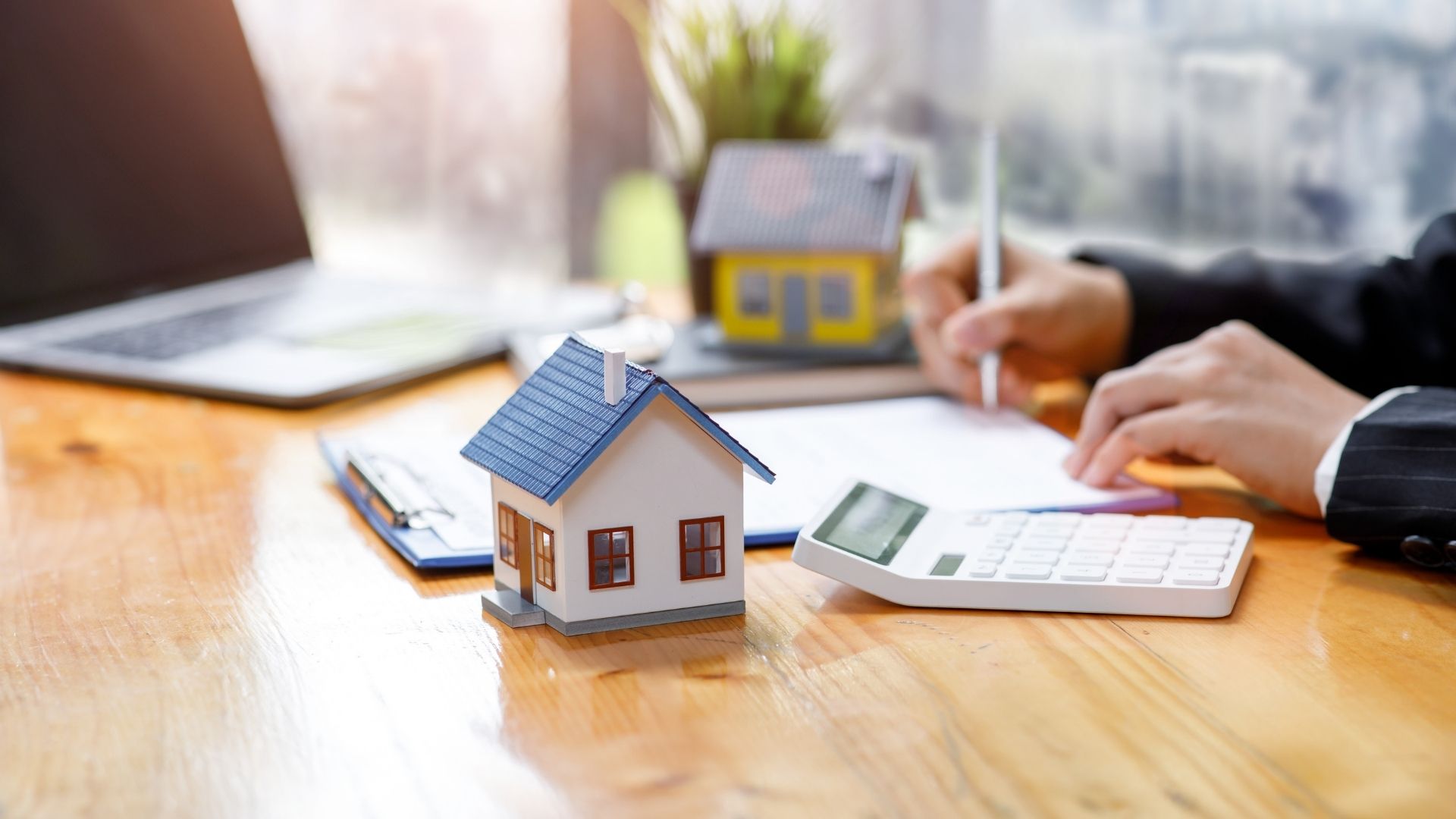 Konut kredisi faiz oranlarını en uygun veren bankalar! Rekabet artıyor 4 Konut kredisi faiz oranlarını en uygun veren bankalar 19 ağustos 2025